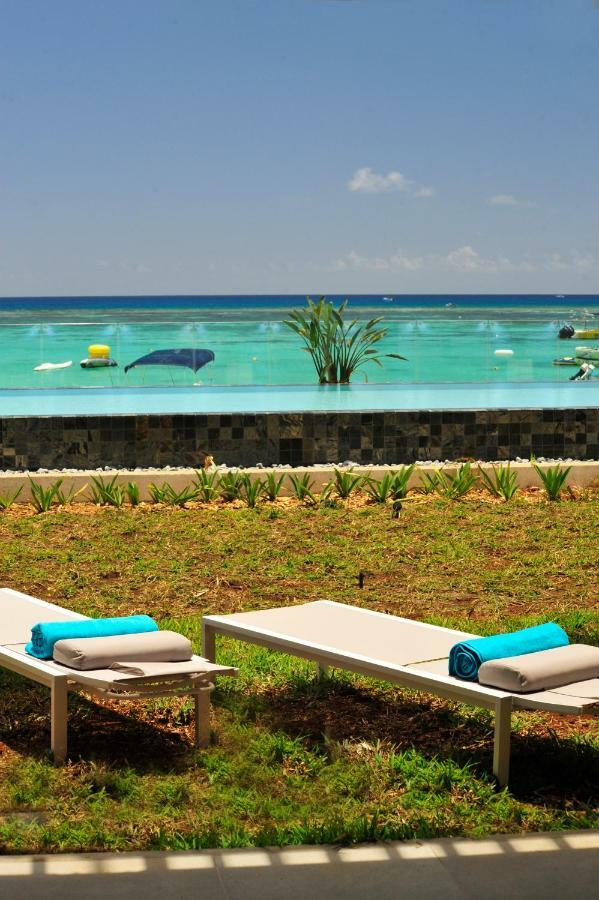Obiches Luxury Beachfront Apartment Trou-Aux-Biches Zewnętrze zdjęcie