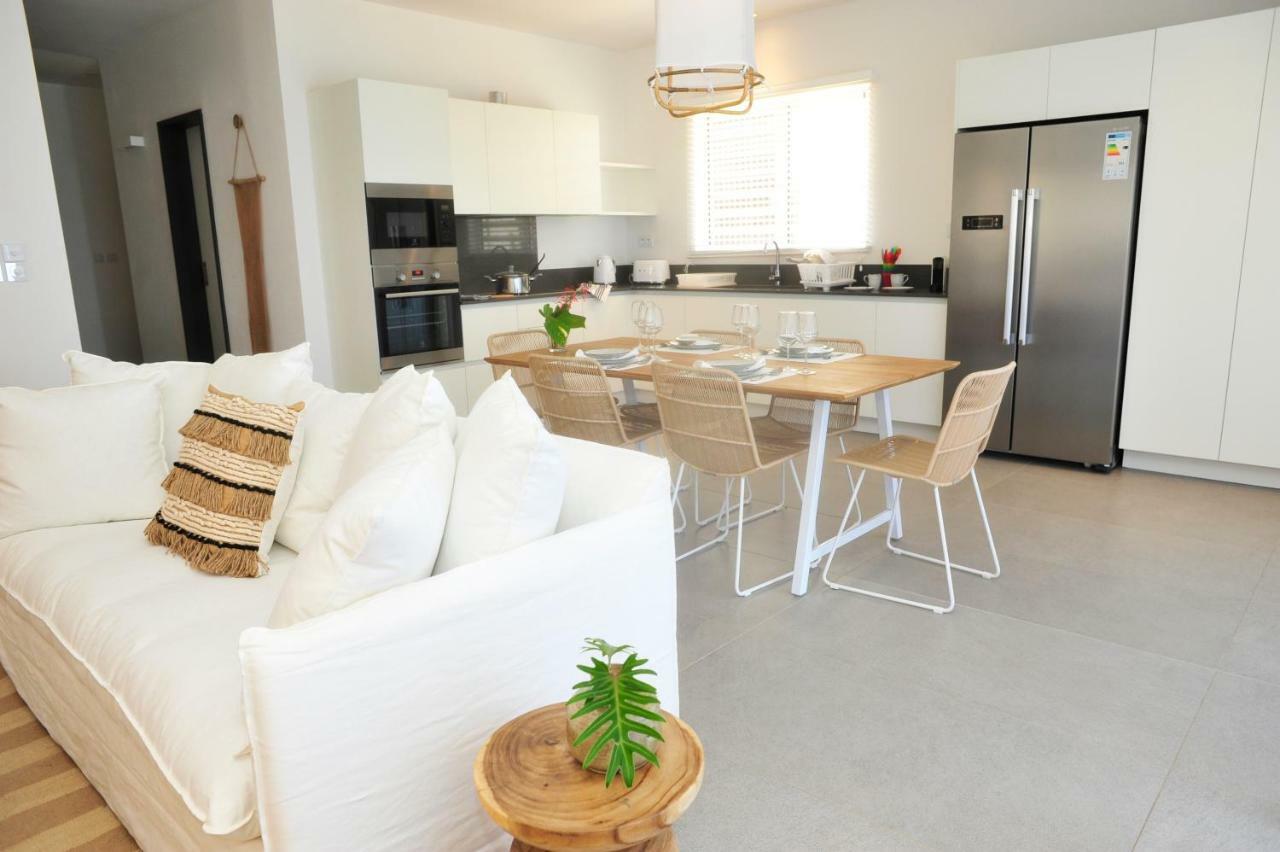 Obiches Luxury Beachfront Apartment Trou-Aux-Biches Zewnętrze zdjęcie